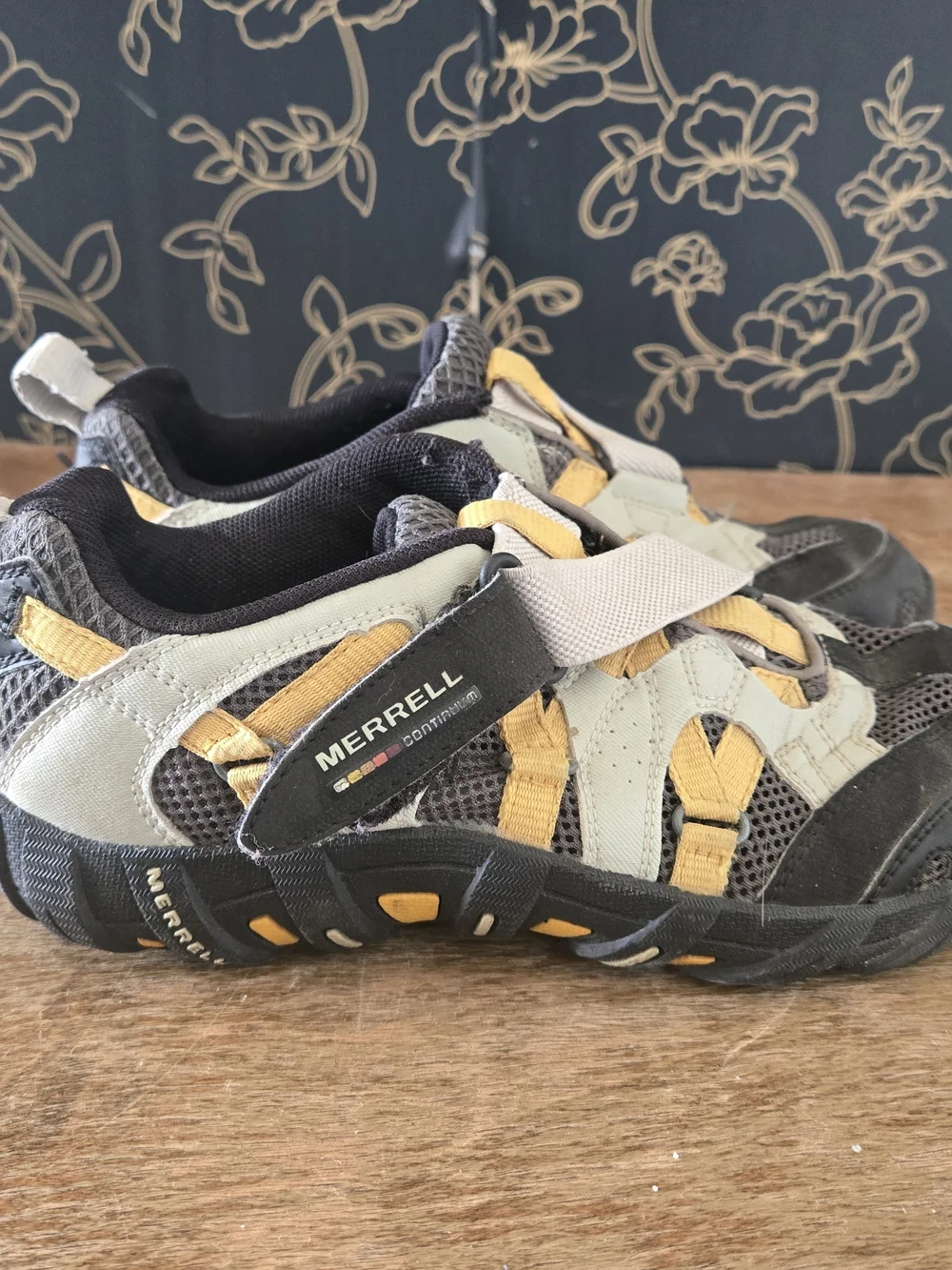Merrell kids athletic